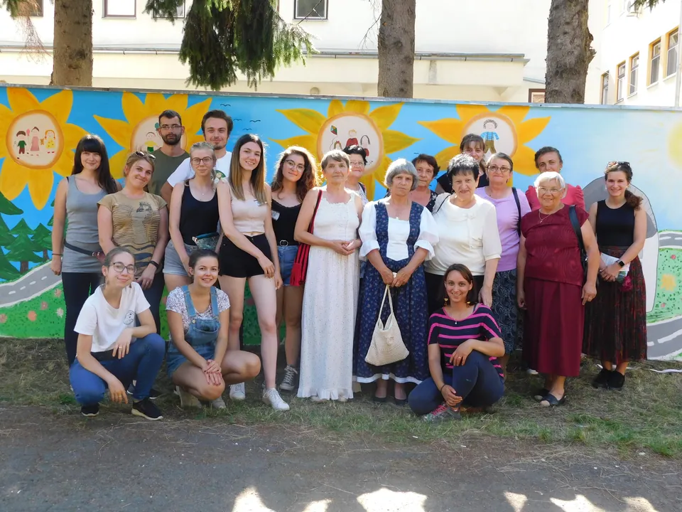 A Positive Vision — the Őszi Rózsák Elderly Club